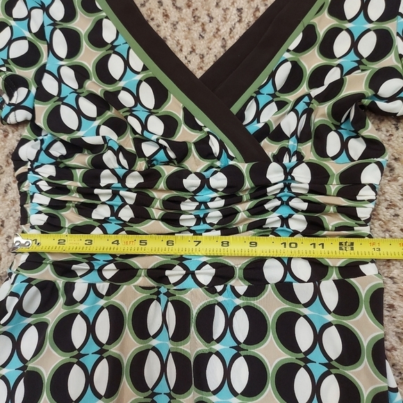 DressBarn Fit & Flare Dress 8 Cap Sleeve Brown Geometric Stretch V Neck Packable - Picture 2 of 9